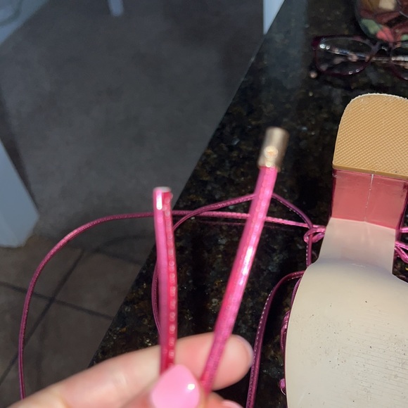 Lace up metallic pink heels - Picture 6 of 8